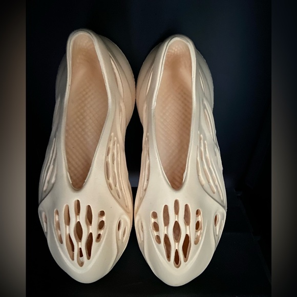 Foam runners (no brand) apricot colour - Picture 3 of 6